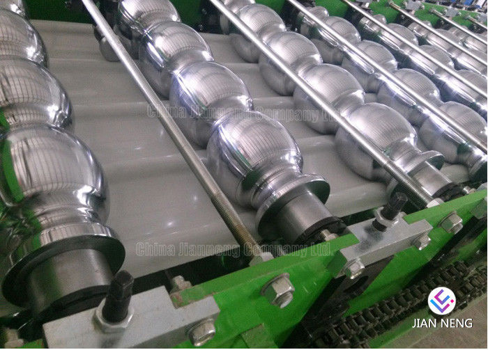 Mpa 345 que curva la máquina de la techumbre del metal de la máquina con los moldes de perforación acanalados Cr12